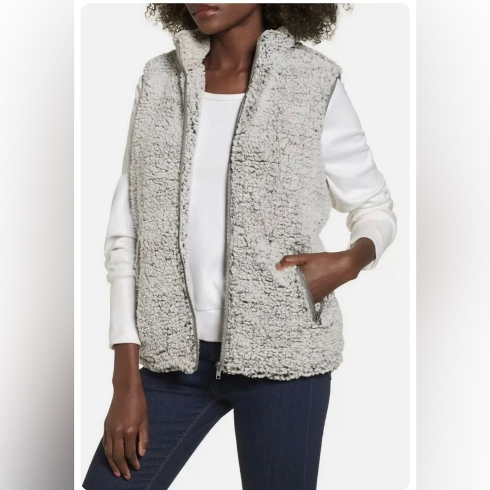 Nordstrom Thread & Supply Women Fuzzy Arctic Fleece Sherpa Vest Charcoal Gray